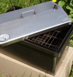 Коптильня для горячего копчения с крышкой "Домик" (520 х 300 х 310) с термометром