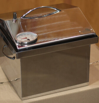 Коптильня для горячего копчения с крышкой "Домик" (300 х 300 х 250) из нержавеющей стали с термометром